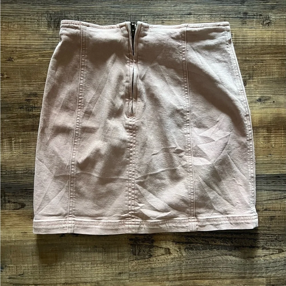 Kendall & Kylie Pink Pencil Mini Skirt for Casual Wear